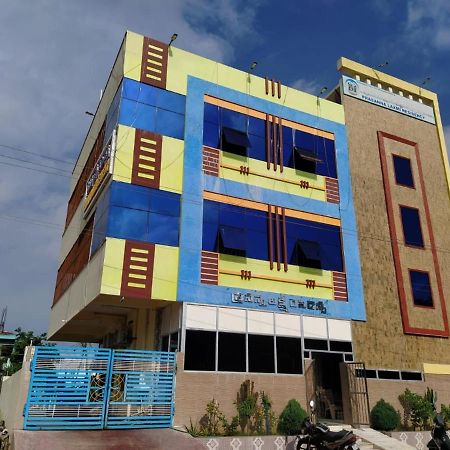 Prasanna Laxmi Residency Bhadrāchalam Exterior photo