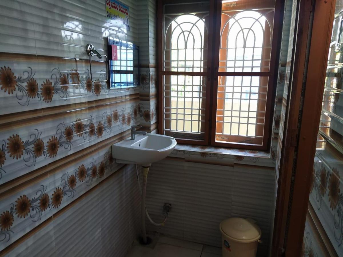 Prasanna Laxmi Residency Bhadrāchalam Exterior photo